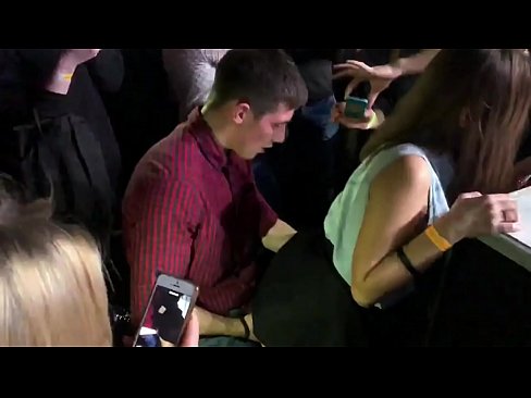 ❤️ Ho kopanela liphate ka 'nete ka har'a nightclub ea Russia. Ngoanana oa Russia ea lilemo li 18 ka har'a anus le botšehaling o ile a robala ka har'a nightclub ho st.gaypornforyou.ru